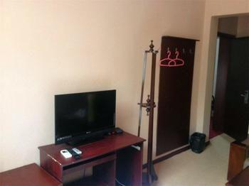 Baoxing Express Hotel - Tientsin Esterno foto